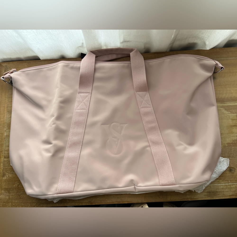 Victoria's Secret Pink Duffel Bag New - Picture 6 of 9